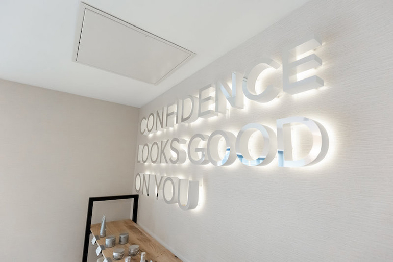 醫(yī)美機構(gòu)形象墻